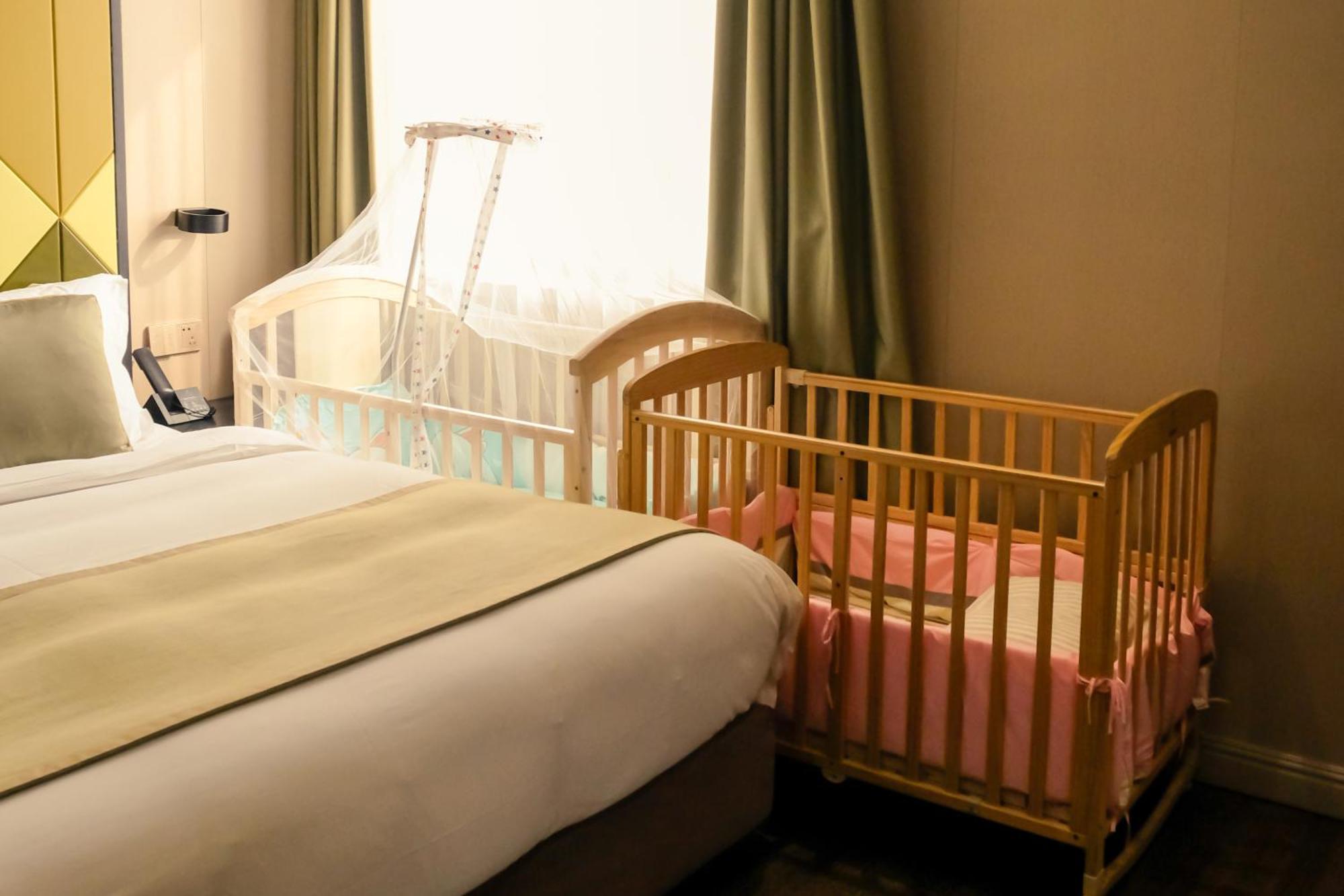 Shanghai-Deco Hotel-Free Shuttle Bus To Pudong Airport And Disneyland Esterno foto