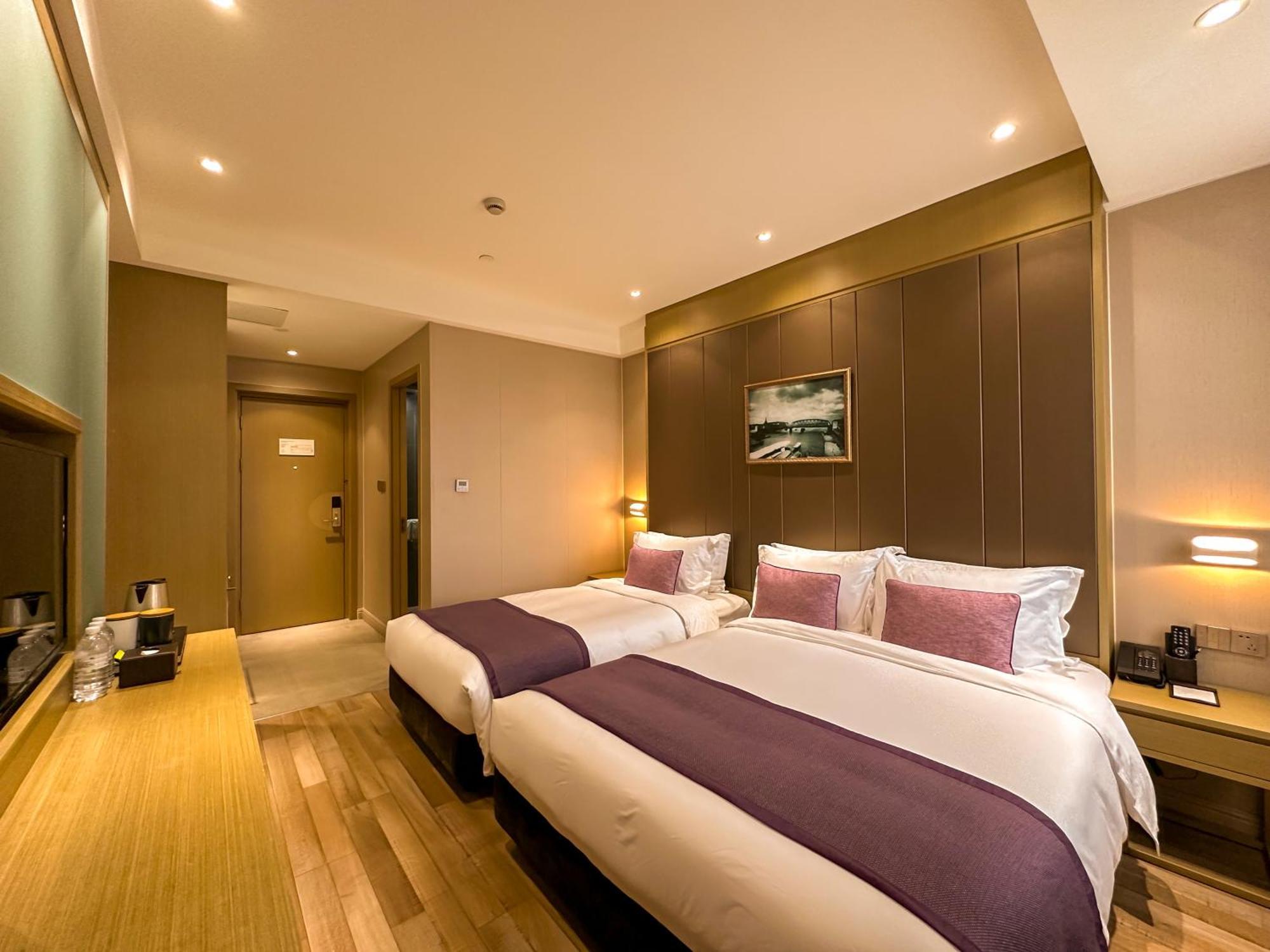 Shanghai-Deco Hotel-Free Shuttle Bus To Pudong Airport And Disneyland Esterno foto