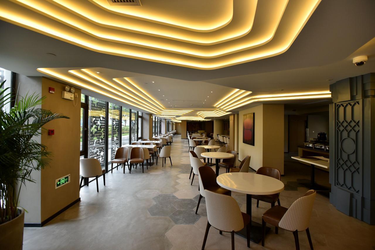 Shanghai-Deco Hotel-Free Shuttle Bus To Pudong Airport And Disneyland Esterno foto