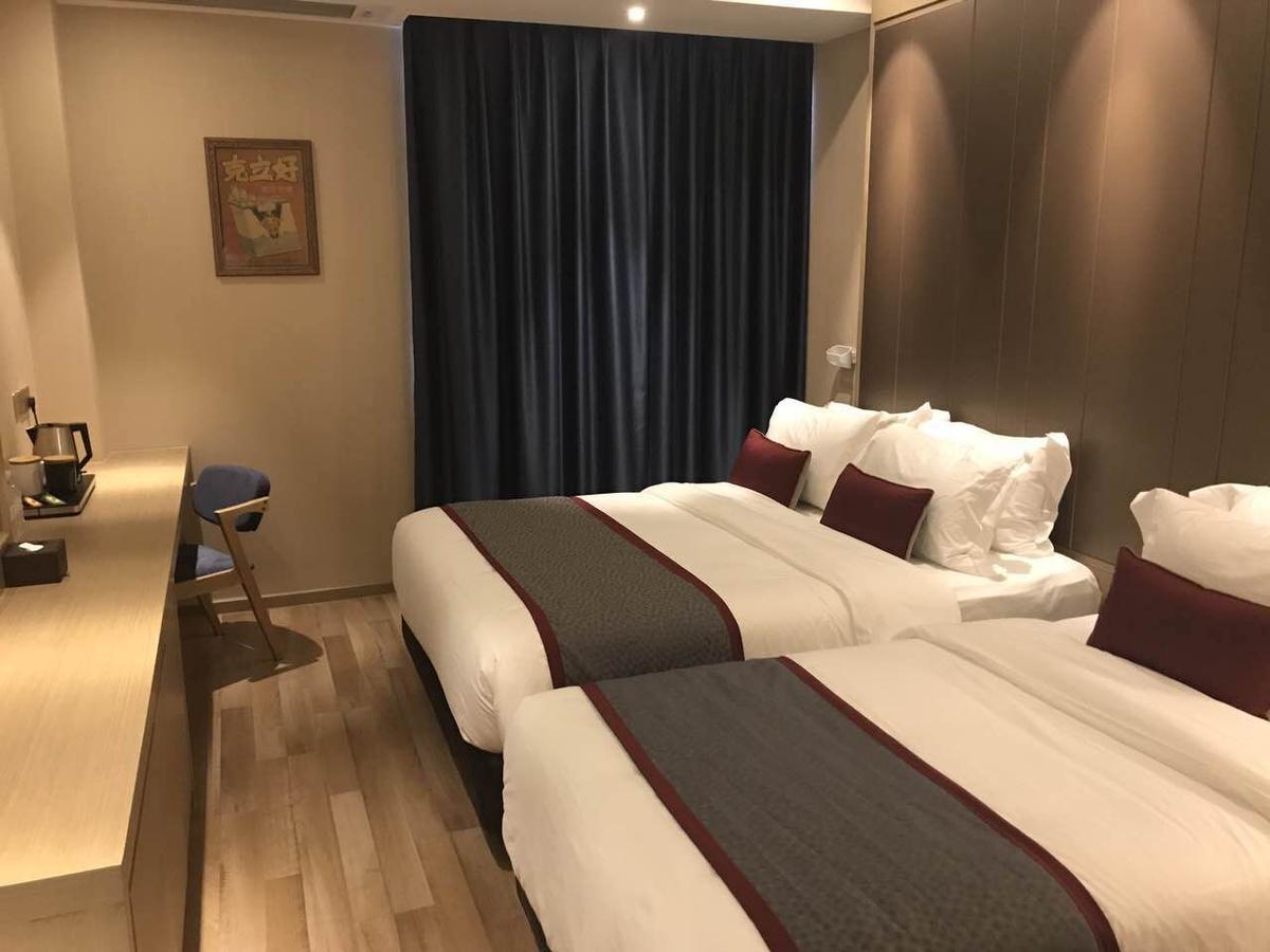 Shanghai-Deco Hotel-Free Shuttle Bus To Pudong Airport And Disneyland Esterno foto