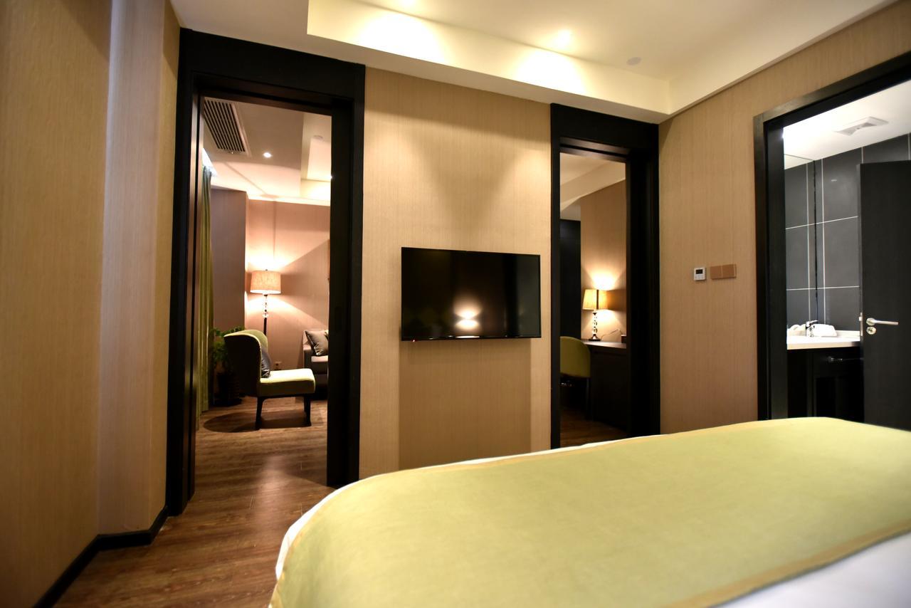 Shanghai-Deco Hotel-Free Shuttle Bus To Pudong Airport And Disneyland Esterno foto