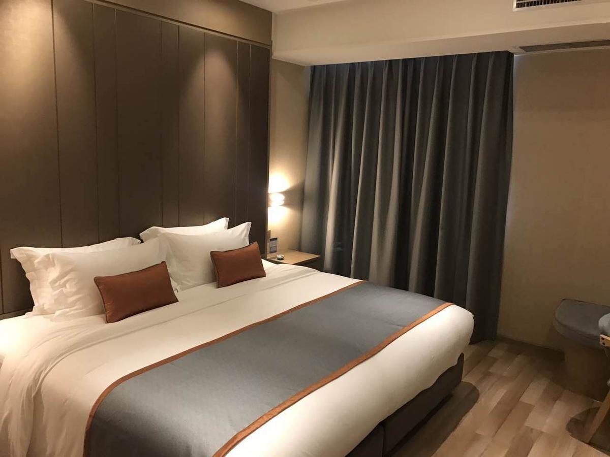 Shanghai-Deco Hotel-Free Shuttle Bus To Pudong Airport And Disneyland Esterno foto