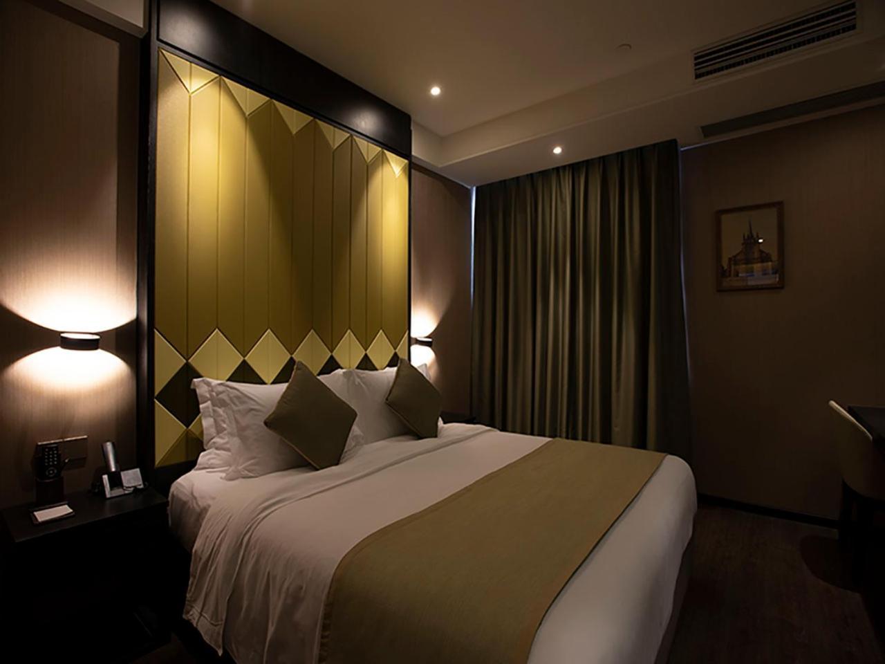 Shanghai-Deco Hotel-Free Shuttle Bus To Pudong Airport And Disneyland Esterno foto