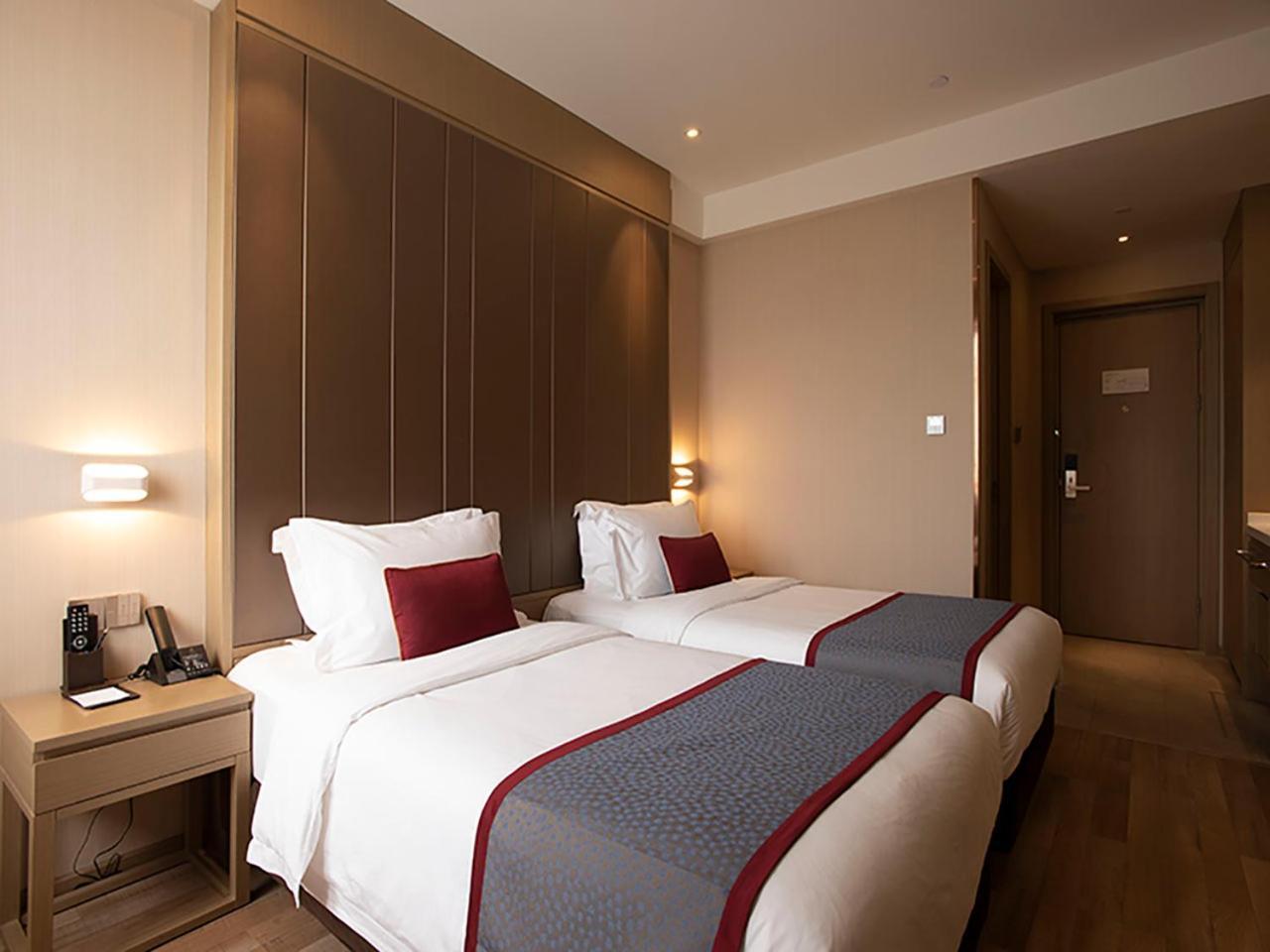 Shanghai-Deco Hotel-Free Shuttle Bus To Pudong Airport And Disneyland Esterno foto